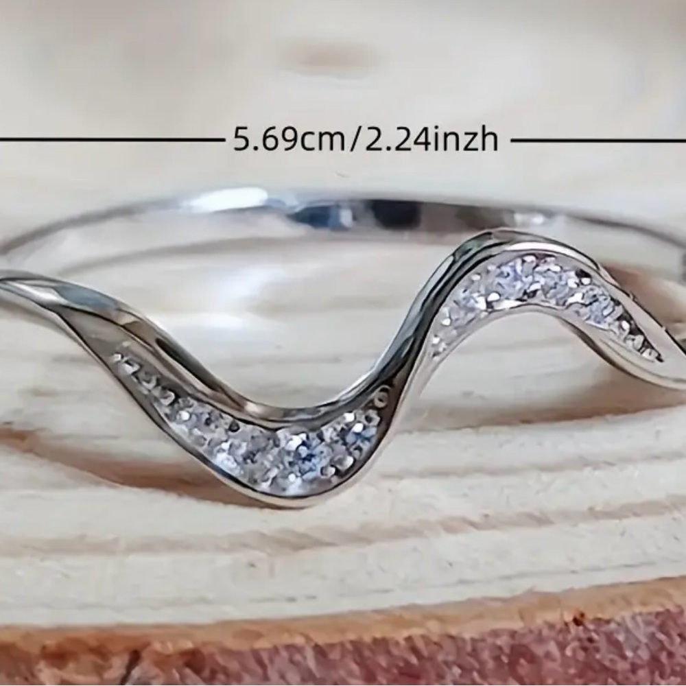 Wave Ring - Picture 3 of 4